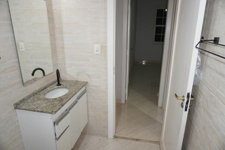 Apartamento à venda com 71m², 2 quartos e sem vagaBanheiro