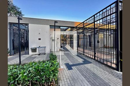 Apartamento à venda com 43m², 2 quartos e sem vaga Apartamento à venda com 43m², 2 quartos e sem vagaEntrada