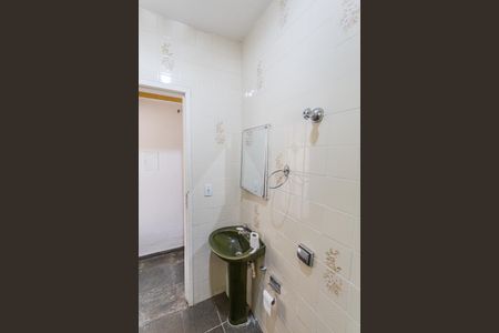 Casa à venda com 300m², 4 quartos e 4 vagasBanheiro Social 2