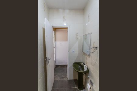 Casa à venda com 300m², 4 quartos e 4 vagasBanheiro Social 2