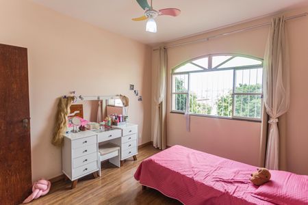 Casa à venda com 300m², 4 quartos e 4 vagasQuarto 2