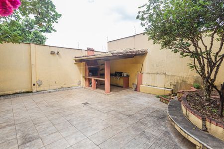 Casa à venda com 300m², 4 quartos e 4 vagasQuintal/Churrasqueira