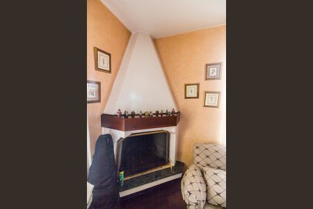 Casa de condomínio à venda com 503m², 4 quartos e 3 vagas Casa de condomínio à venda com 503m², 4 quartos e 3 vagasSala de TV