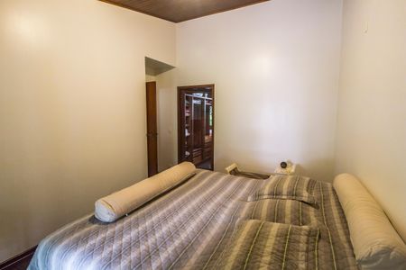 Casa de condomínio à venda com 503m², 4 quartos e 3 vagas Casa de condomínio à venda com 503m², 4 quartos e 3 vagasSuíte 2