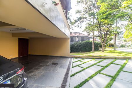 Casa de condomínio à venda com 503m², 4 quartos e 3 vagas Casa de condomínio à venda com 503m², 4 quartos e 3 vagasGaragem