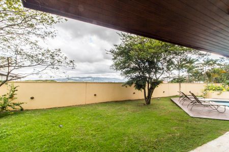 Casa de condomínio à venda com 503m², 4 quartos e 3 vagas Casa de condomínio à venda com 503m², 4 quartos e 3 vagasQuintal
