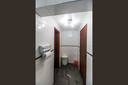 Casa de condomínio à venda com 503m², 4 quartos e 3 vagas Casa de condomínio à venda com 503m², 4 quartos e 3 vagasCozinha