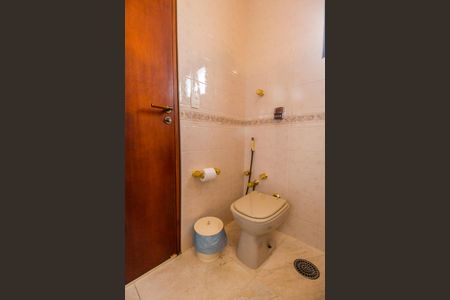 Casa de condomínio à venda com 503m², 4 quartos e 3 vagas Casa de condomínio à venda com 503m², 4 quartos e 3 vagasBanheiro da Suíte 2