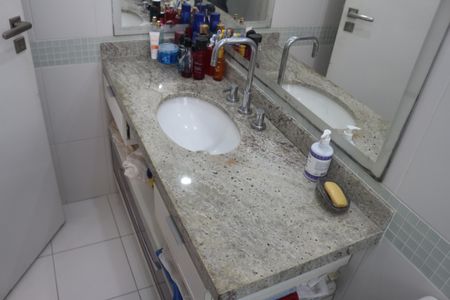 Apartamento à venda com 92m², 3 quartos e 2 vagasBanheiro da Suíte 1