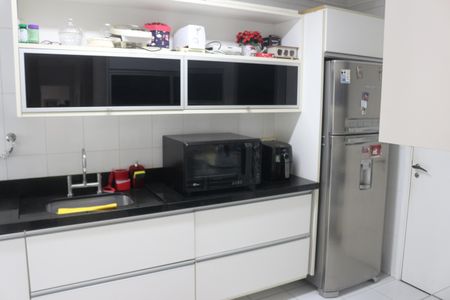 Apartamento à venda com 92m², 3 quartos e 2 vagasCozinha
