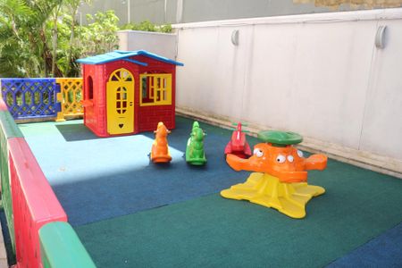 Apartamento à venda com 92m², 3 quartos e 2 vagasÁrea comum - Playground