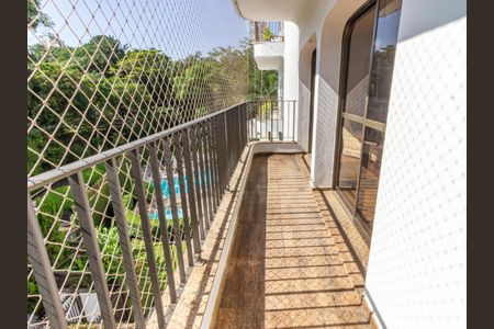 Apartamento à venda com 165m², 3 quartos e 2 vagas Apartamento à venda com 165m², 3 quartos e 2 vagasVaranda