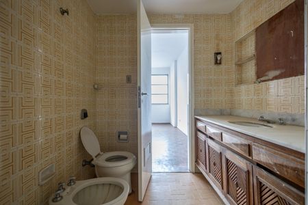 Apartamento à venda com 120m², 3 quartos e 1 vaga Apartamento à venda com 120m², 3 quartos e 1 vagaBanheiro Suite