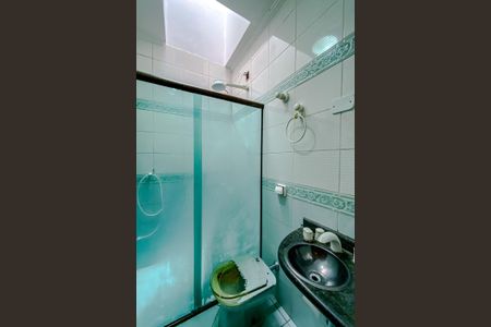 Casa à venda com 318m², 5 quartos e 3 vagasBanheiro