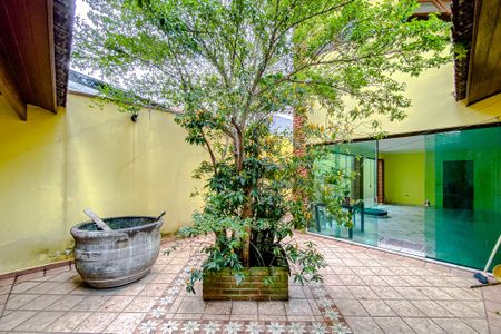 Casa à venda com 318m², 5 quartos e 3 vagasÁrea externa