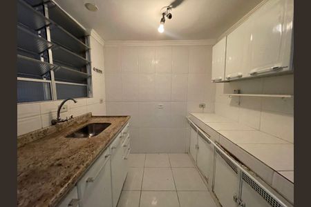 Casa à venda com 100m², 5 quartos e 1 vaga Casa à venda com 100m², 5 quartos e 1 vagaCozinha 3
