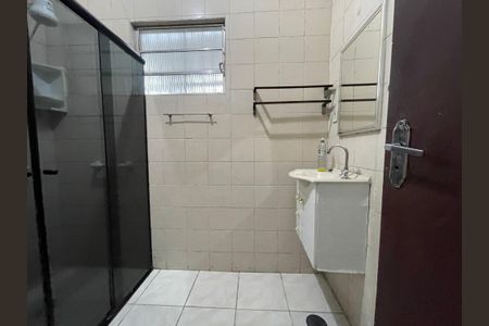 Casa à venda com 100m², 5 quartos e 1 vaga Casa à venda com 100m², 5 quartos e 1 vagaBanheiro 1