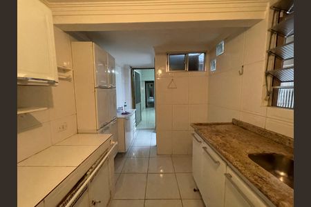 Casa à venda com 100m², 5 quartos e 1 vaga Casa à venda com 100m², 5 quartos e 1 vagaCozinha 3