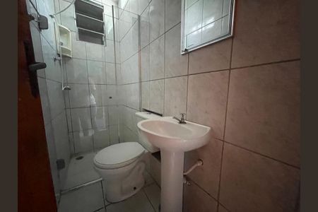 Casa à venda com 100m², 5 quartos e 1 vaga Casa à venda com 100m², 5 quartos e 1 vagaBanheiro 2