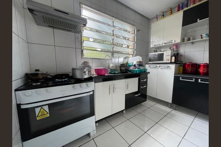 Casa à venda com 100m², 5 quartos e 1 vaga Casa à venda com 100m², 5 quartos e 1 vagaCozinha