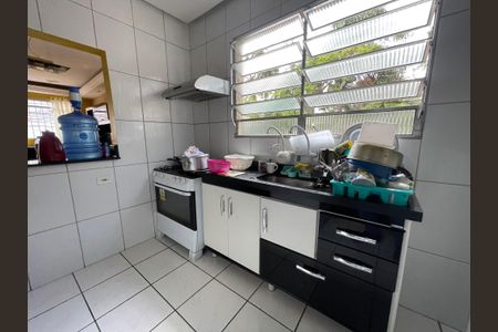 Casa à venda com 100m², 5 quartos e 1 vaga Casa à venda com 100m², 5 quartos e 1 vagaCozinha