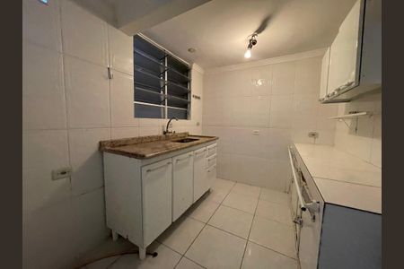Casa à venda com 100m², 5 quartos e 1 vaga Casa à venda com 100m², 5 quartos e 1 vagaCozinha 3