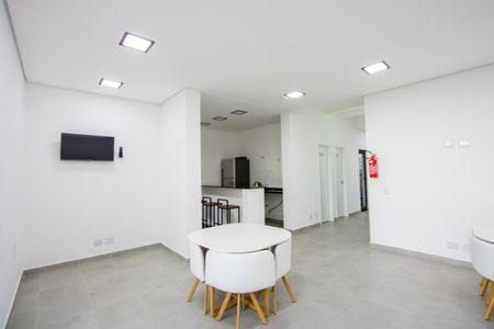 Apartamento para alugar com 45m², 2 quartos e sem vagaÁrea comum - Salão de festas