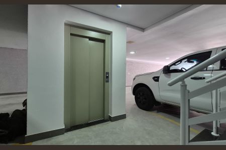 Apartamento à venda com 89m², 2 quartos e 1 vaga Apartamento à venda com 89m², 2 quartos e 1 vagaElevador