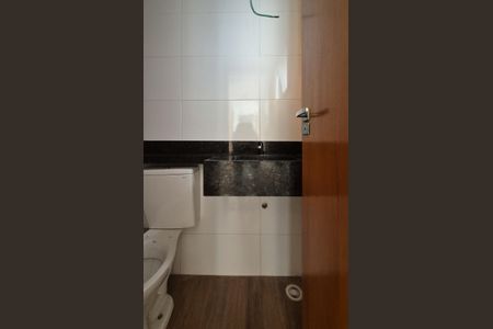 Apartamento à venda com 89m², 2 quartos e 1 vaga Apartamento à venda com 89m², 2 quartos e 1 vagaBanheiro