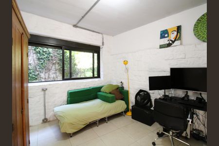Casa de condomínio à venda com 176m², 2 quartos e 2 vagasSuíte