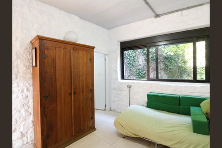 Casa de condomínio à venda com 176m², 2 quartos e 2 vagasSuíte