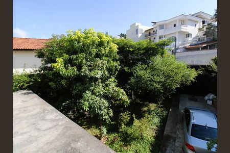 Casa de condomínio à venda com 176m², 2 quartos e 2 vagasVista