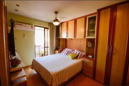 Apartamento à venda com 250m², 3 quartos e 2 vagas Apartamento à venda com 250m², 3 quartos e 2 vagasSuíte 2