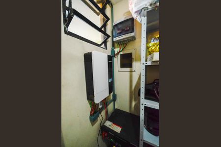 Apartamento à venda com 250m², 3 quartos e 2 vagas Apartamento à venda com 250m², 3 quartos e 2 vagasQuarto de Serviço