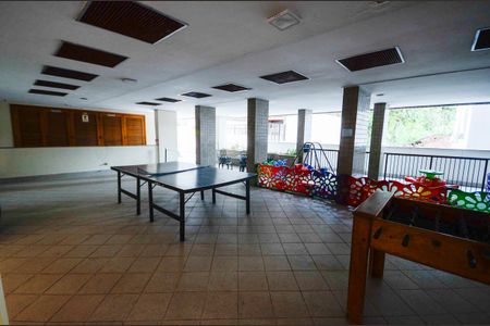 Apartamento à venda com 250m², 3 quartos e 2 vagas Apartamento à venda com 250m², 3 quartos e 2 vagasÁrea comum - Playground