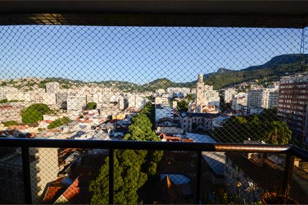 Apartamento à venda com 250m², 3 quartos e 2 vagas Apartamento à venda com 250m², 3 quartos e 2 vagasVista da Suíte 2