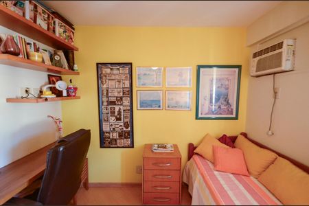 Apartamento à venda com 250m², 3 quartos e 2 vagas Apartamento à venda com 250m², 3 quartos e 2 vagasQuarto