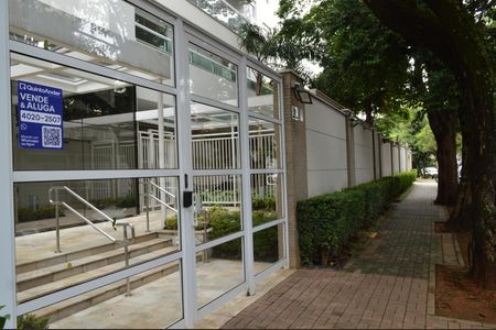 Apartamento para alugar com 198m², 3 quartos e 4 vagasFachada + Plaquinha