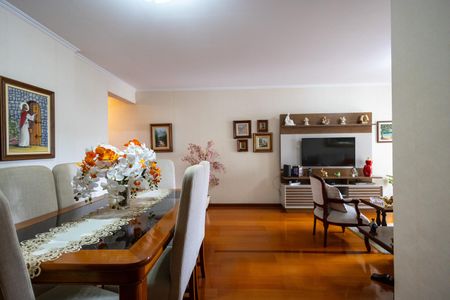 Apartamento à venda com 127m², 3 quartos e 2 vagas Apartamento à venda com 127m², 3 quartos e 2 vagasSala