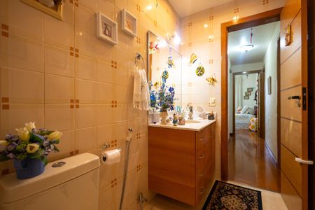 Apartamento à venda com 127m², 3 quartos e 2 vagas Apartamento à venda com 127m², 3 quartos e 2 vagasBanheiro Social