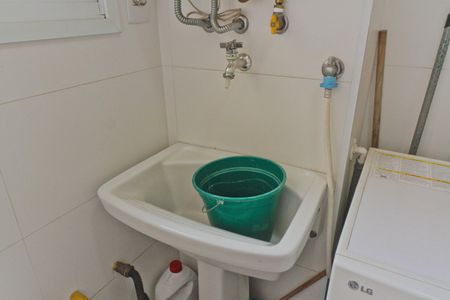 Apartamento à venda com 87m², 3 quartos e 2 vagas Apartamento à venda com 87m², 3 quartos e 2 vagasÁrea de Serviço