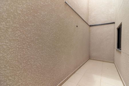 Apartamento à venda com 44m², 2 quartos e 1 vaga Apartamento à venda com 44m², 2 quartos e 1 vagaQuintal