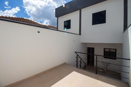 Casa à venda com 103m², 3 quartos e 2 vagas Casa à venda com 103m², 3 quartos e 2 vagasÁrea de Serviço