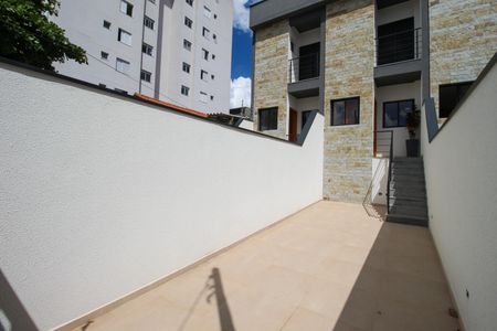Casa à venda com 103m², 3 quartos e 2 vagas Casa à venda com 103m², 3 quartos e 2 vagasGaragem