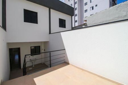 Casa à venda com 103m², 3 quartos e 2 vagas Casa à venda com 103m², 3 quartos e 2 vagasÁrea de Serviço