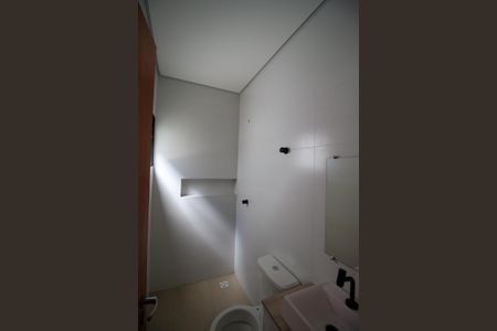 Casa à venda com 103m², 3 quartos e 2 vagas Casa à venda com 103m², 3 quartos e 2 vagasBanheiro