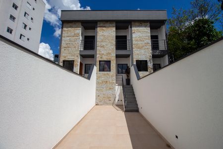 Casa à venda com 103m², 3 quartos e 2 vagas Casa à venda com 103m², 3 quartos e 2 vagasGaragem