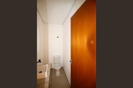 Casa à venda com 103m², 3 quartos e 2 vagas Casa à venda com 103m², 3 quartos e 2 vagasLavabo