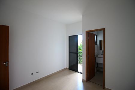 Casa à venda com 103m², 3 quartos e 2 vagas Casa à venda com 103m², 3 quartos e 2 vagasSuíte