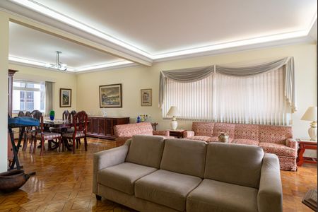 Apartamento à venda com 200m², 3 quartos e 2 vagas Apartamento à venda com 200m², 3 quartos e 2 vagasSala